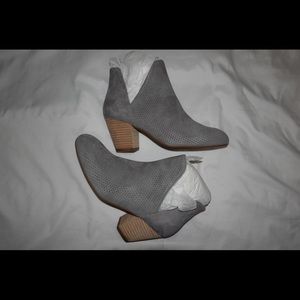 Womens Cole Haan Bootie’s